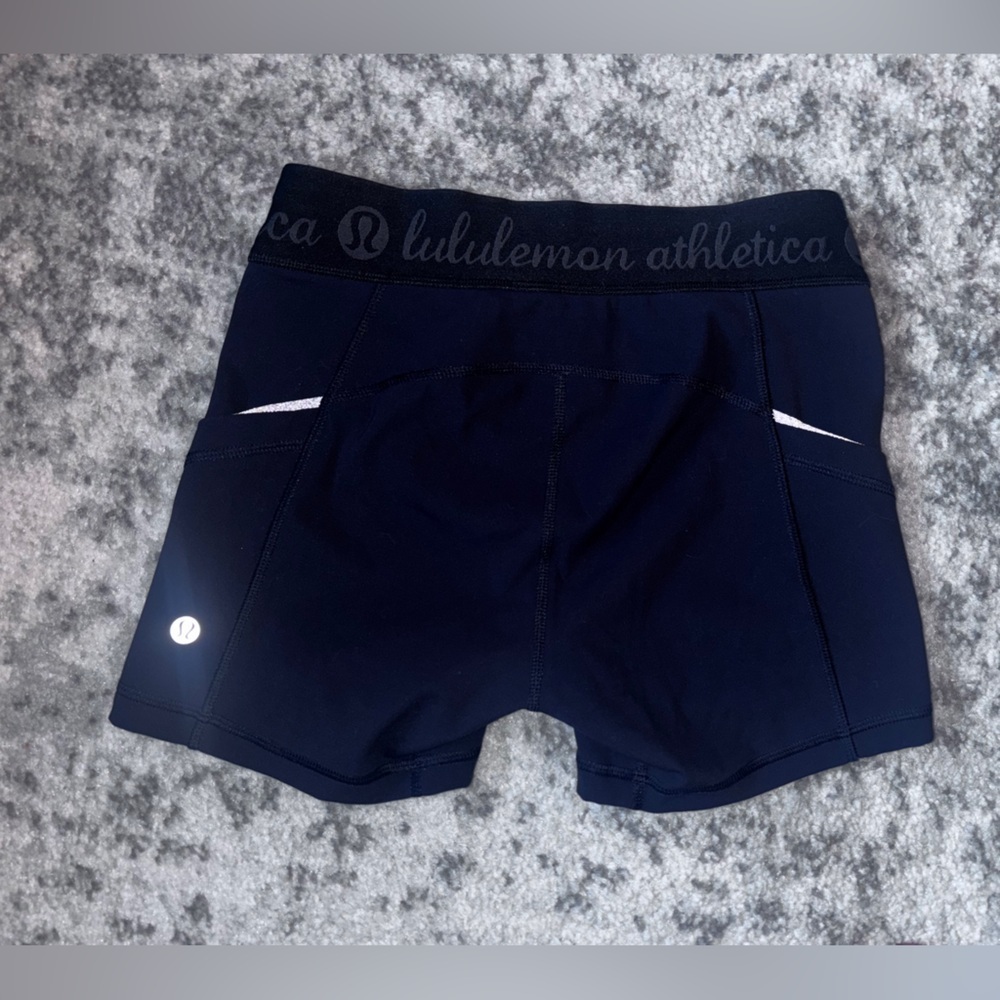 Lululemon What The Sport Short Black Size: 4